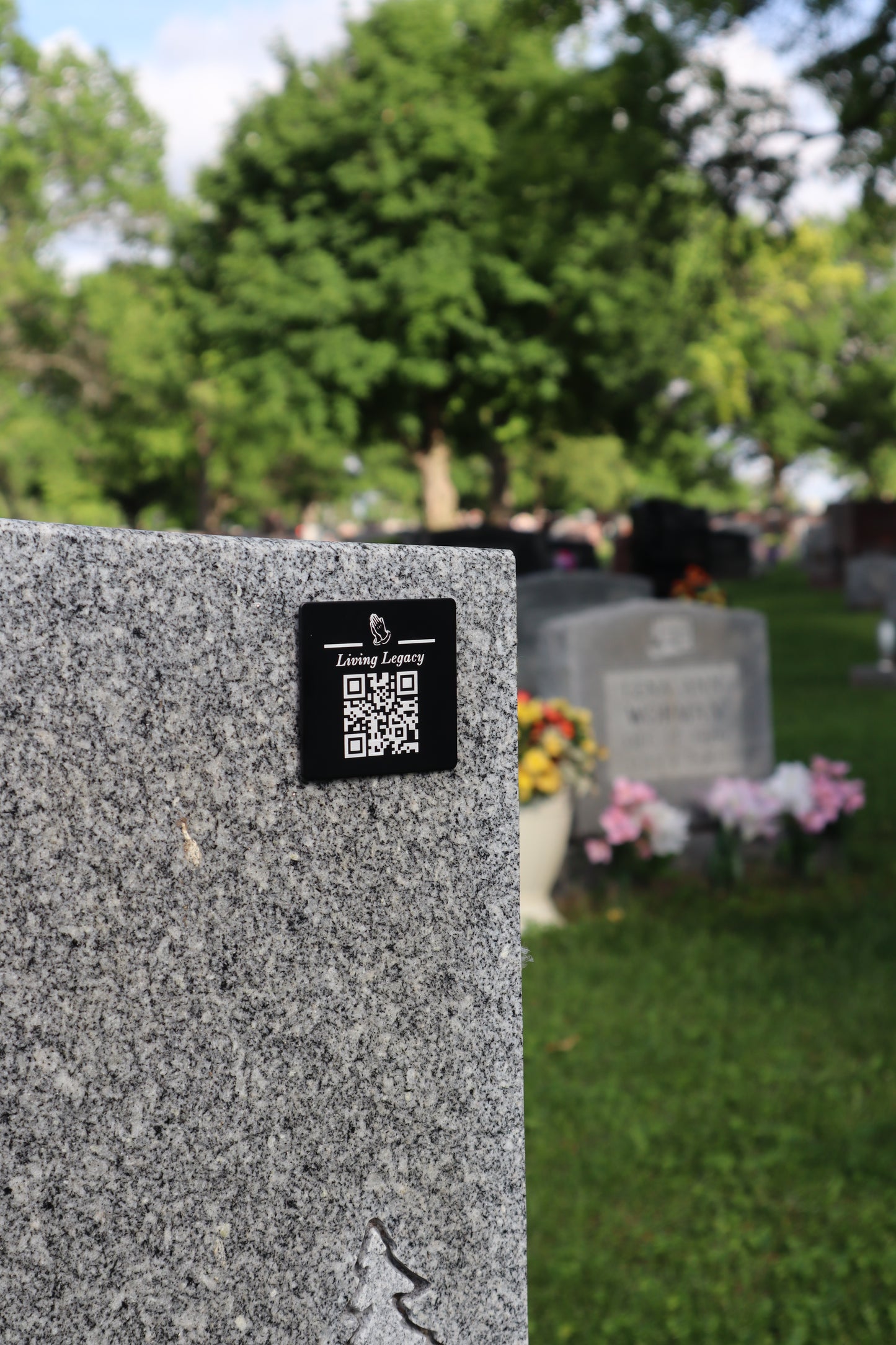Memorial 2x2 Inch Metal Engraved QR Tags: Commemorate Loved Ones with Dignity, Ideal for Cemetery Tombstones & Thoughtful Bereavement Gifts for The Loss of Loved Ones